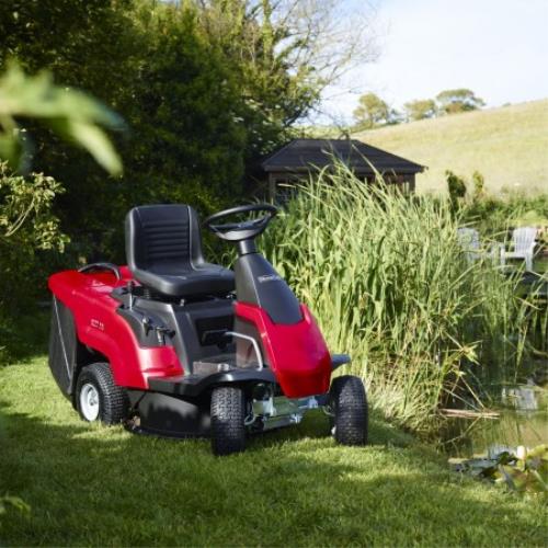 Mountfield 827M COLLECTING Ride-on Mower / Tractor - 827m_-_lifestyle(1).jpg